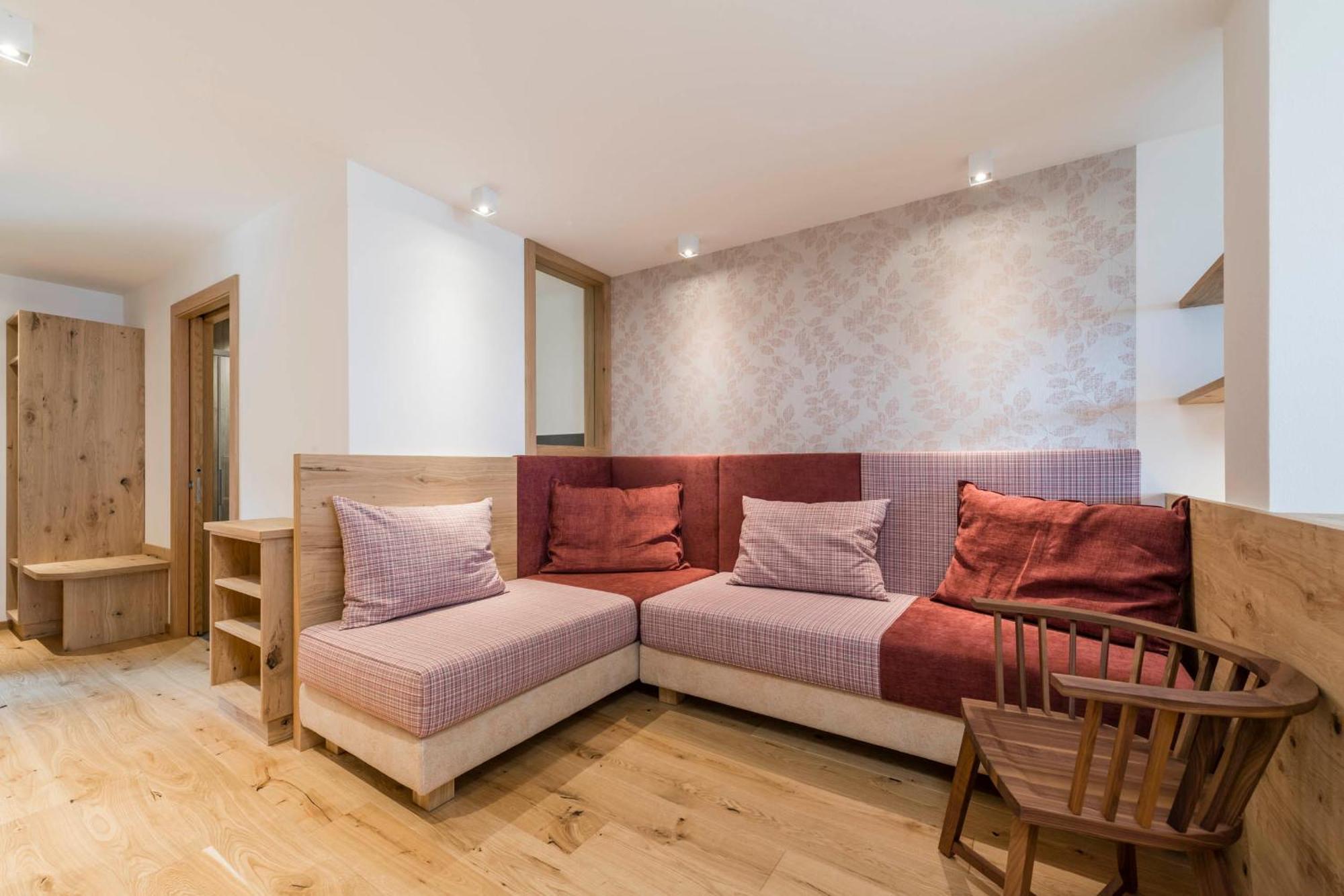 Pension Haus Tirol Laion Buitenkant foto